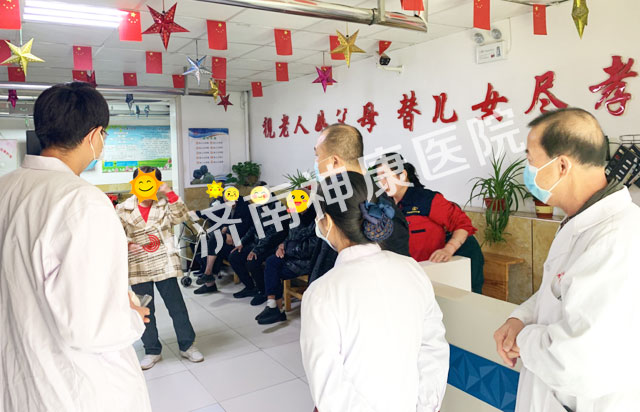 ��ΪȺ�ڰ�ʵ��|��Ժ�����ڿ���ο������Ժ������