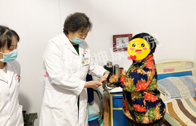 ��ΪȺ�ڰ�ʵ��|��Ժ�����ڿ���ο������Ժ������